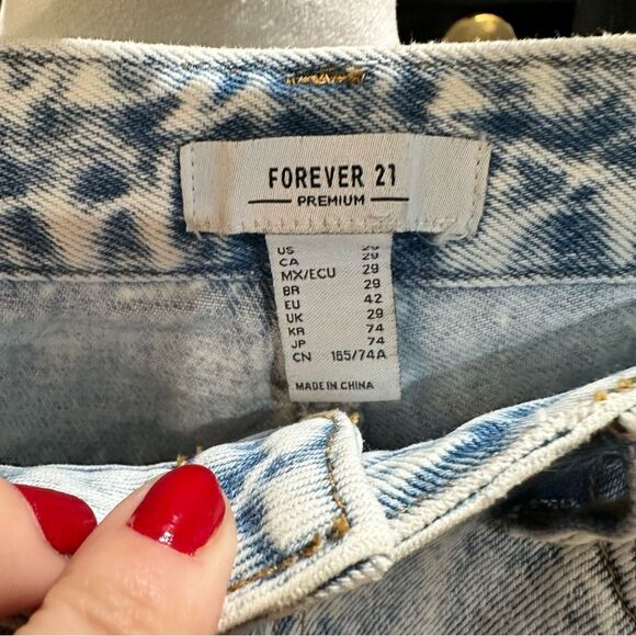 Forever 21 Embroidered Angel Doodle Jeans Size 29 - Picture 12 of 13